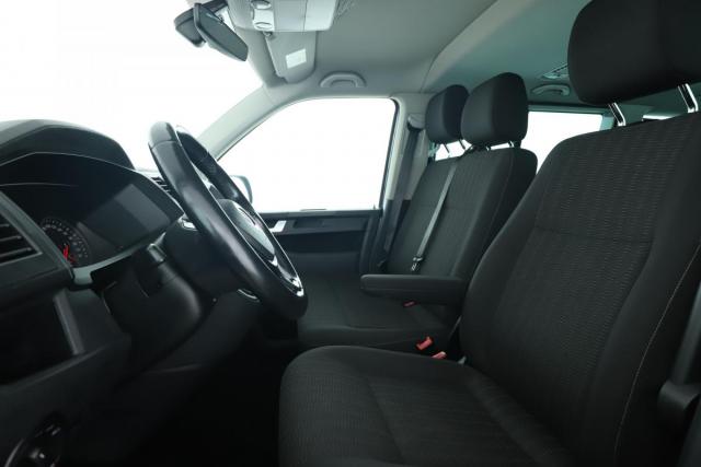 Volkswagen Caravelle image 2