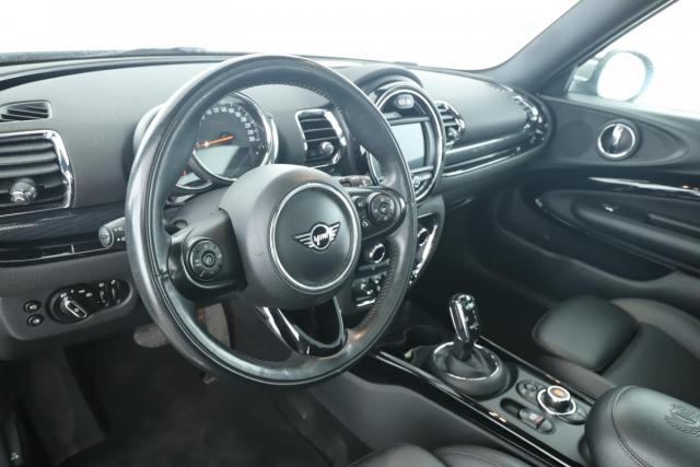 Mini Clubman image 1