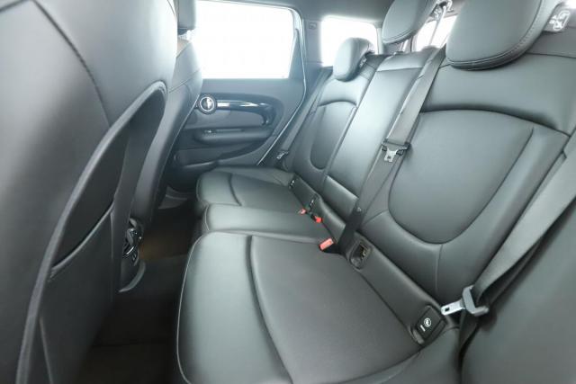 Mini Clubman image 4