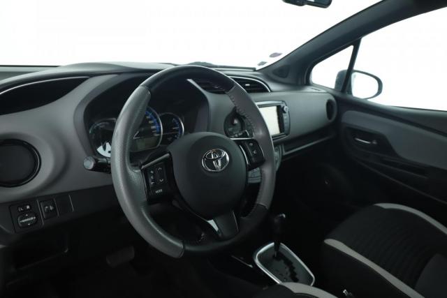 Toyota Yaris image 8