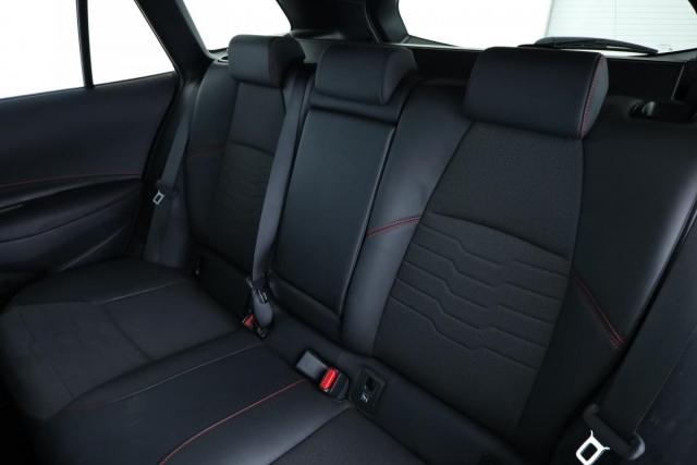 Toyota Corolla Touring Sports image 7