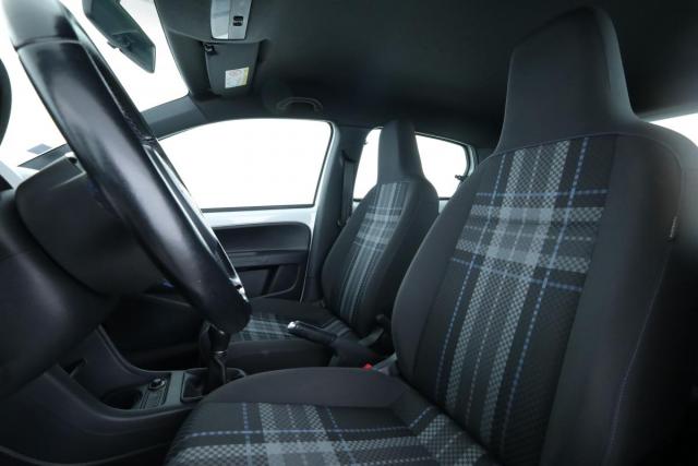 Volkswagen Up! image 9