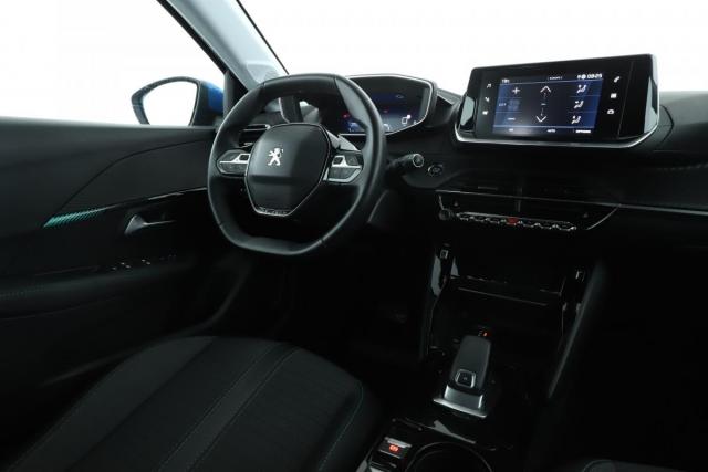 Peugeot 208 image 8