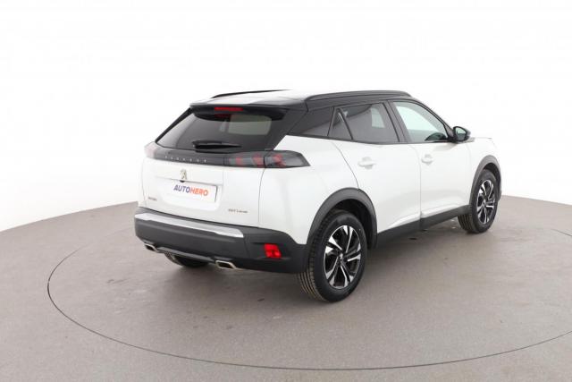 Peugeot 2008 image 8