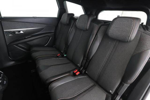 Peugeot 5008 image 3