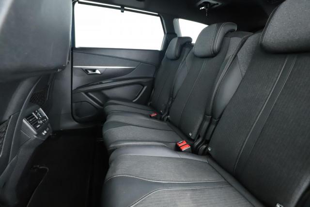 Peugeot 5008 image 5