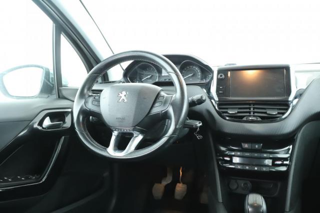Peugeot 208 image 1