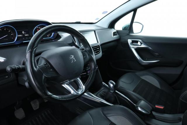 Peugeot 2008 image 2