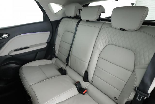 Renault Captur image 2