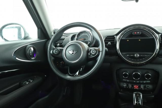 Mini Clubman image 3