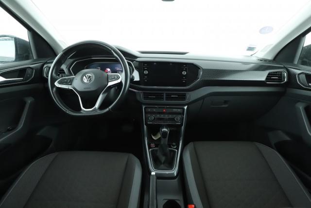 Volkswagen T-Cross image 1