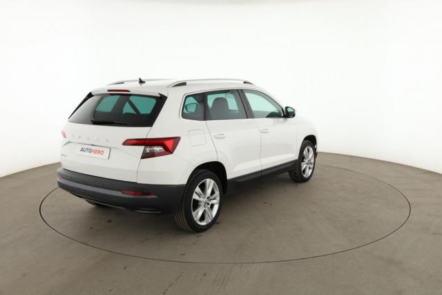 Skoda Karoq image 9