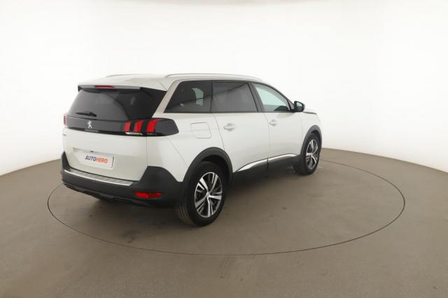 Peugeot 5008 image 4