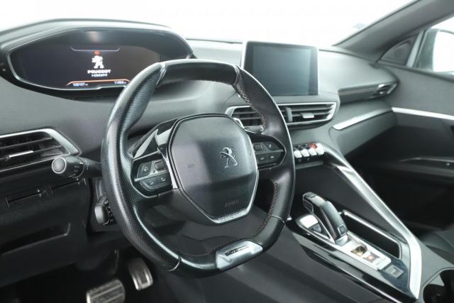 Peugeot 5008 image 1