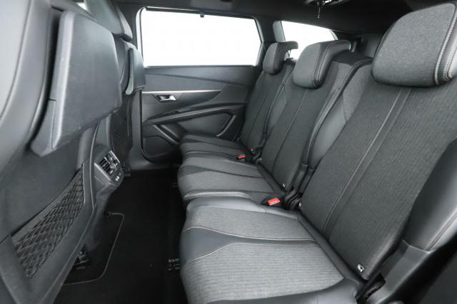Peugeot 5008 image 8