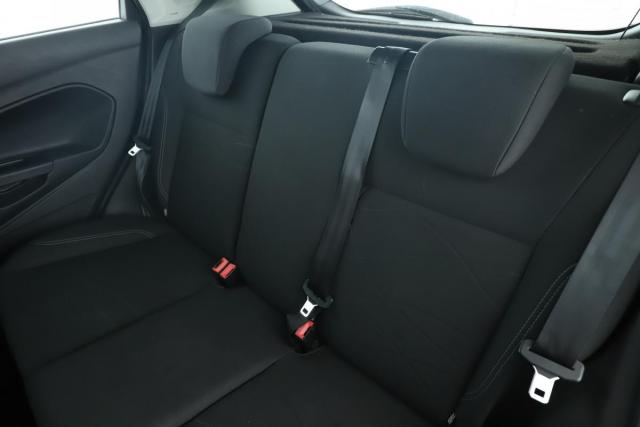 Ford Fiesta image 6