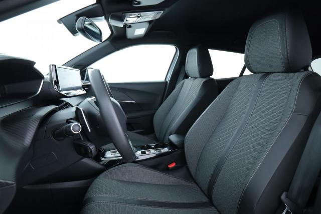 Peugeot 2008 image 5