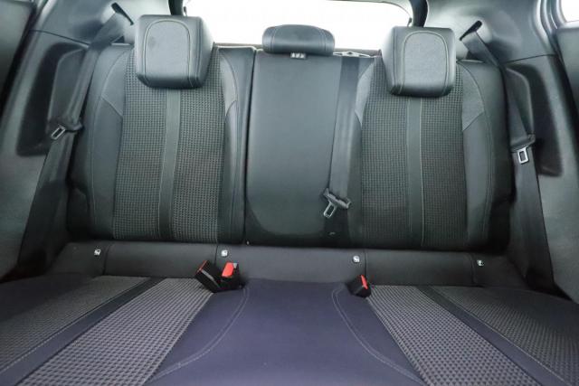 Peugeot 2008 image 7
