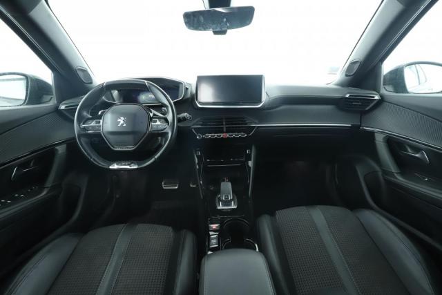 Peugeot 2008 image 3