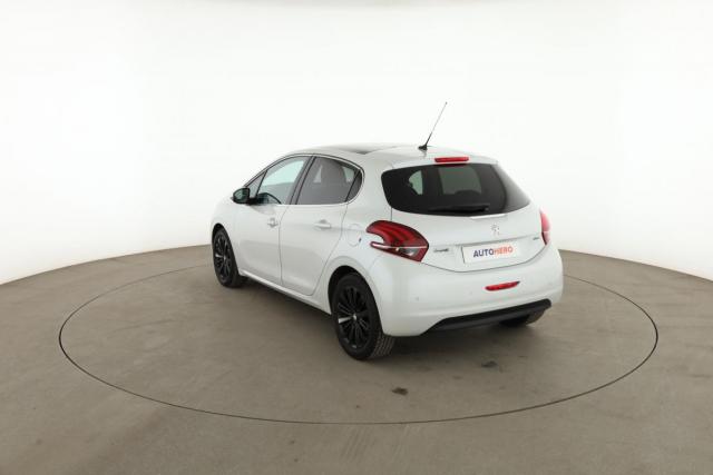 Peugeot 208 image 4