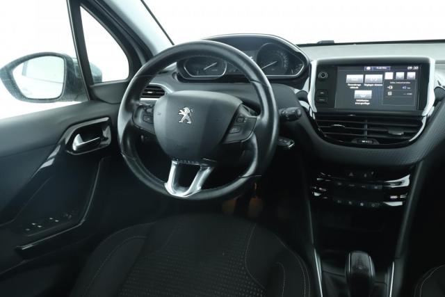 Peugeot 208 image 3