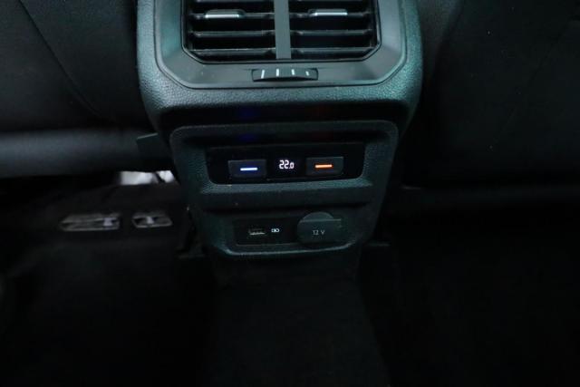 Volkswagen Tiguan image 8