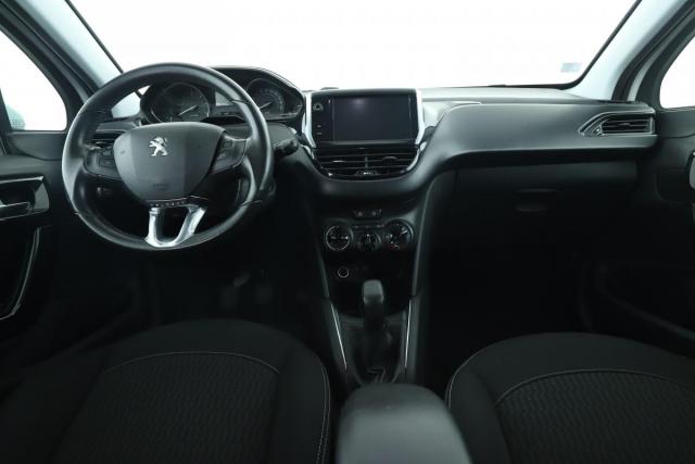 Peugeot 208 image 3