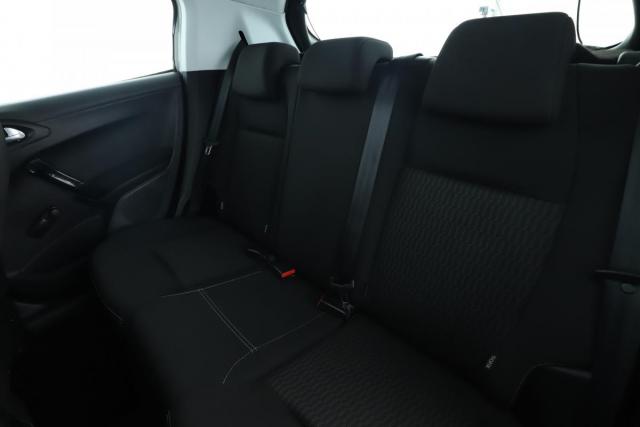 Peugeot 208 image 1