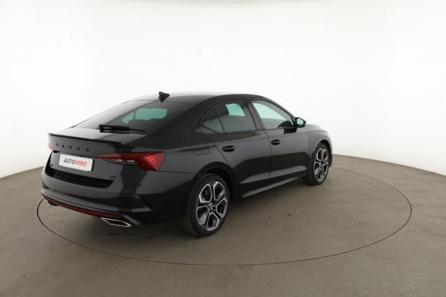 Skoda Octavia image 8