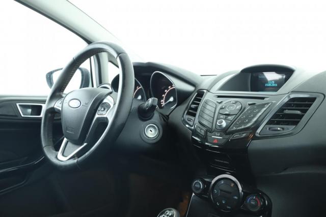 Ford Fiesta image 4