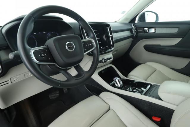 Volvo Xc40 image 9