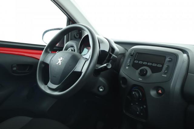 Peugeot 108 image 1