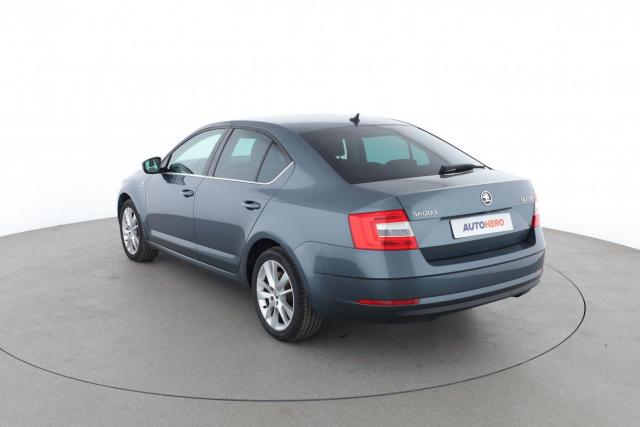 Skoda Octavia image 8