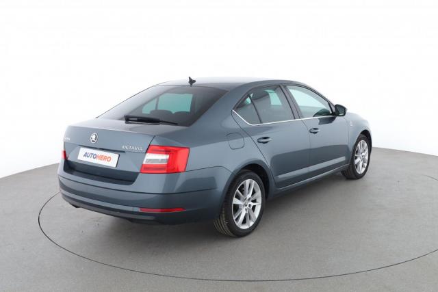 Skoda Octavia image 6