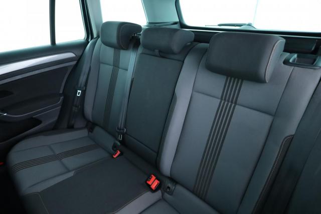 Volkswagen Golf Sw image 4