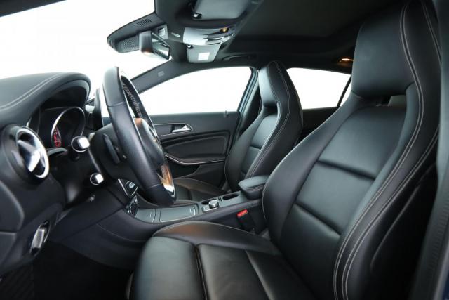 Mercedes Benz Gla image 6