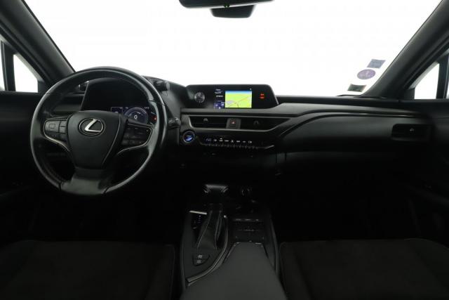 Lexus Ux image 1