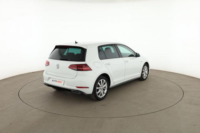 Volkswagen Golf image 4
