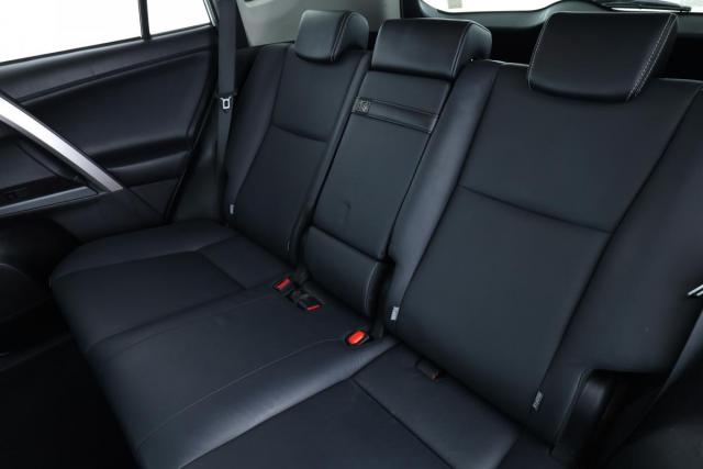 Toyota Rav4 image 9