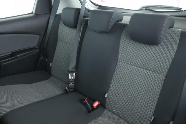 Toyota Yaris image 5