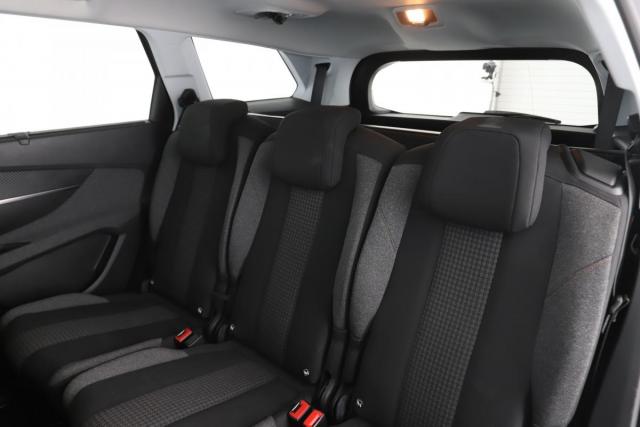 Peugeot 5008 image 3