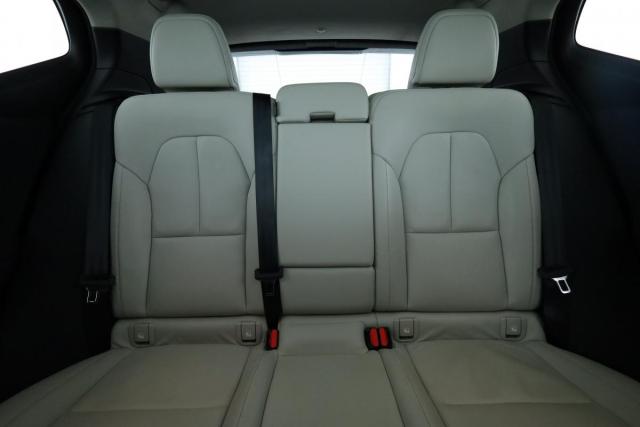 Volvo Xc40 image 1