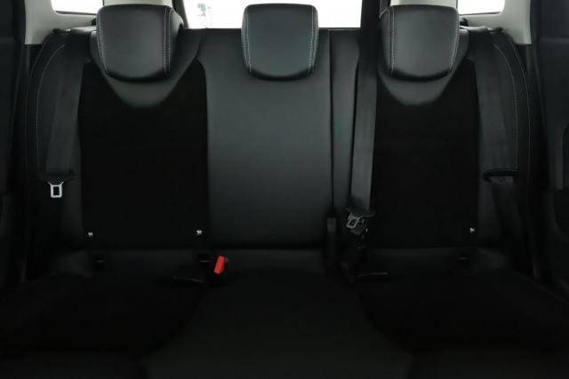 Renault Clio Estate image 9