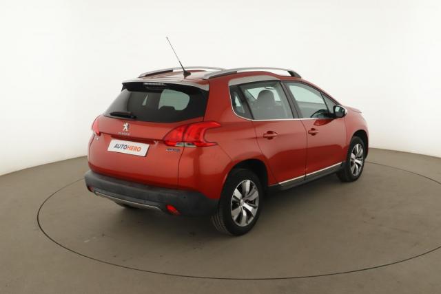 Peugeot 2008 image 8