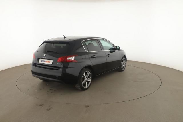 Peugeot 308 image 1