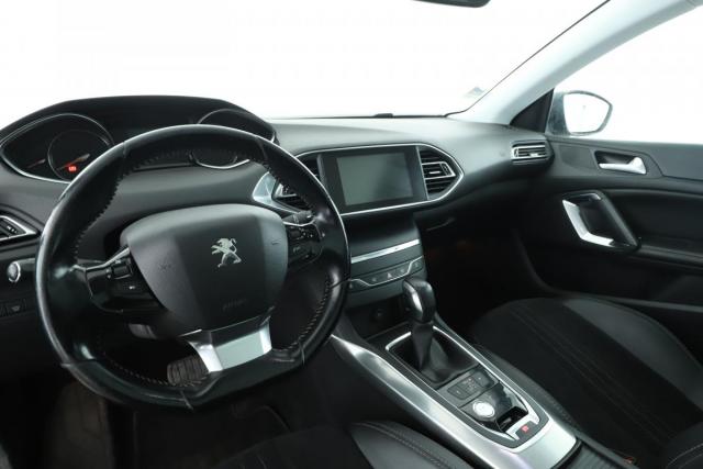 Peugeot 308 image 9