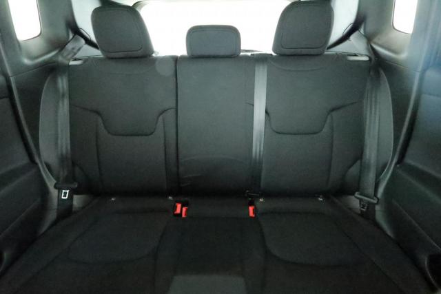 Jeep Renegade image 7