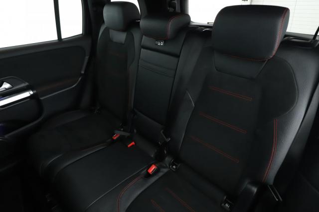 Mercedes Benz Glb image 2