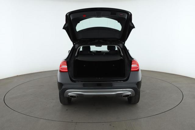 Mercedes Benz Gla image 3