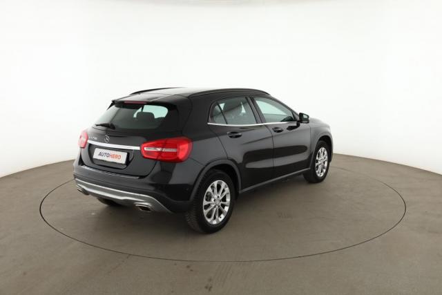 Mercedes Benz Gla image 5